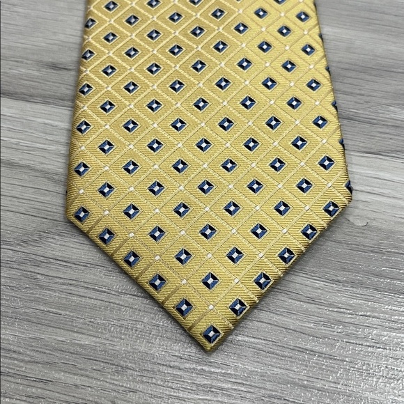 Nautica Men’s Necktie Yellow Gold Blue Diamonds Silk Tie Office Wear Business